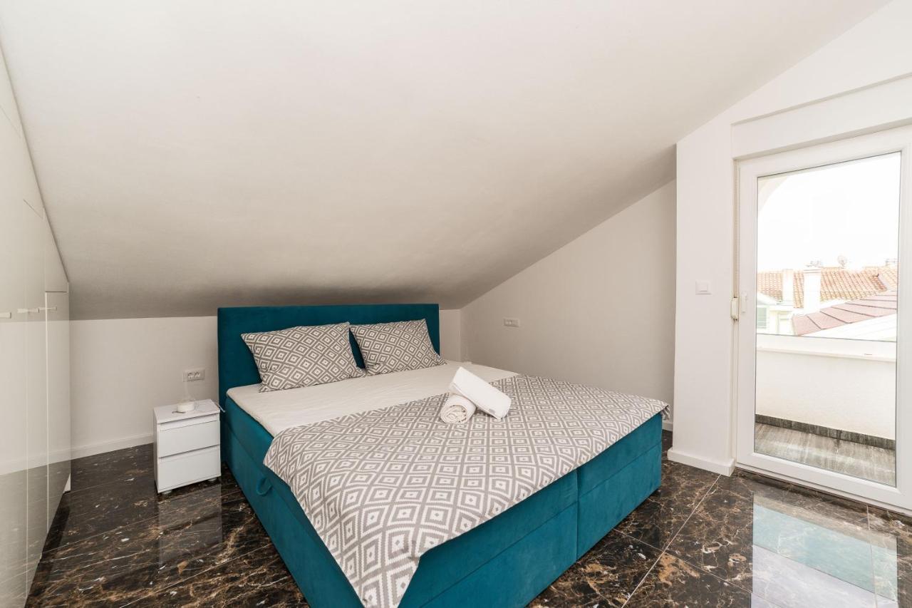 Holiday House Dominik Apartments Свети Петър Стая снимка