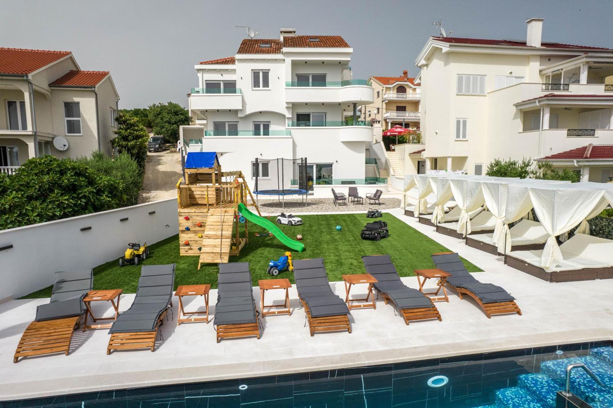 Holiday House Dominik Apartments Свети Петър Стая снимка