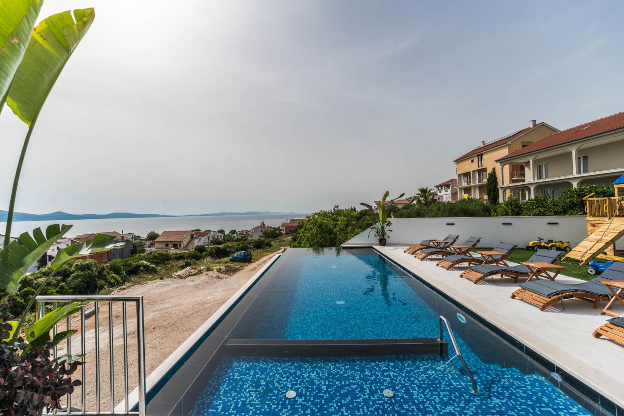 Holiday House Dominik Apartments Свети Петър Стая снимка