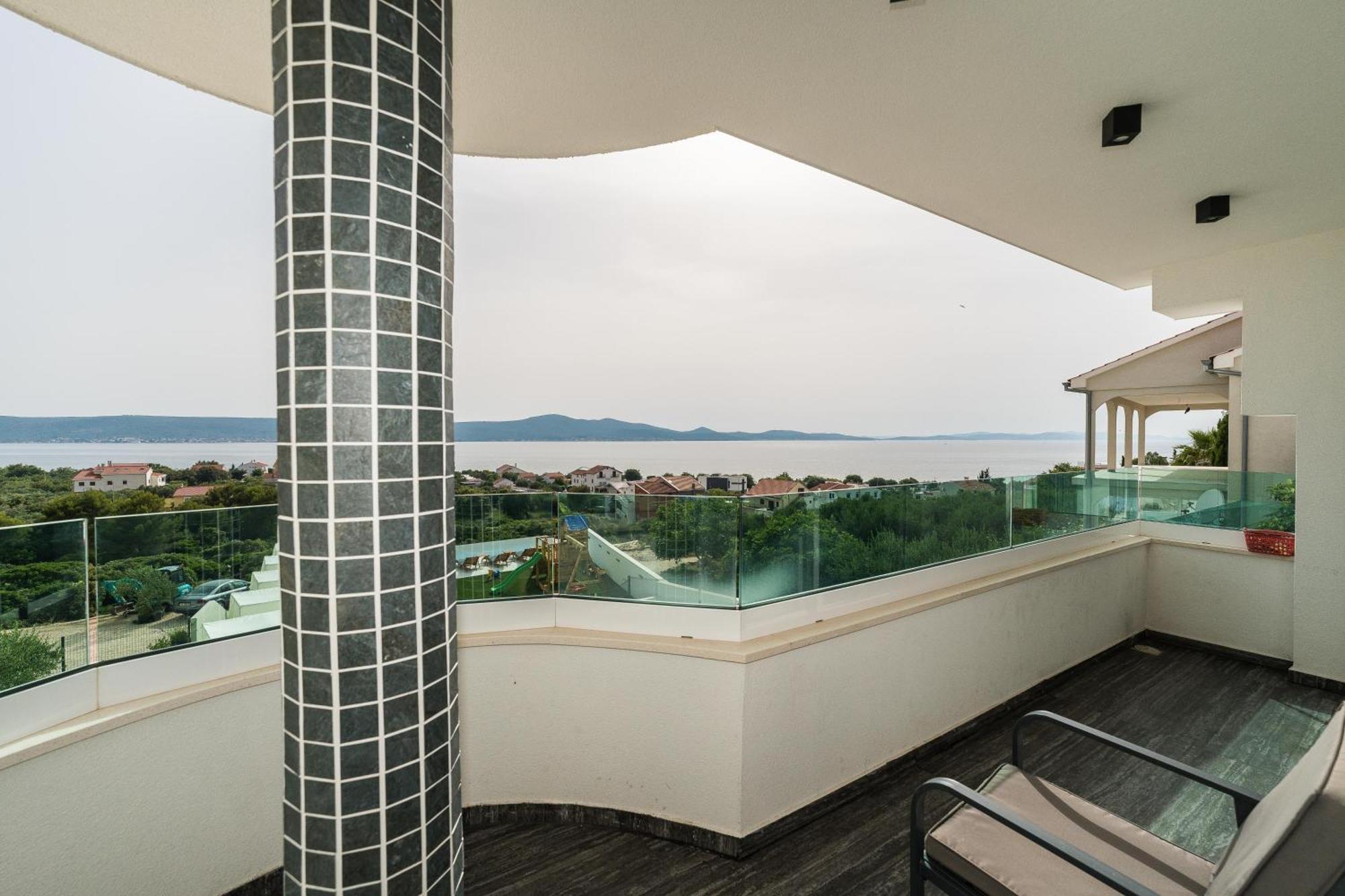 Holiday House Dominik Apartments Свети Петър Стая снимка