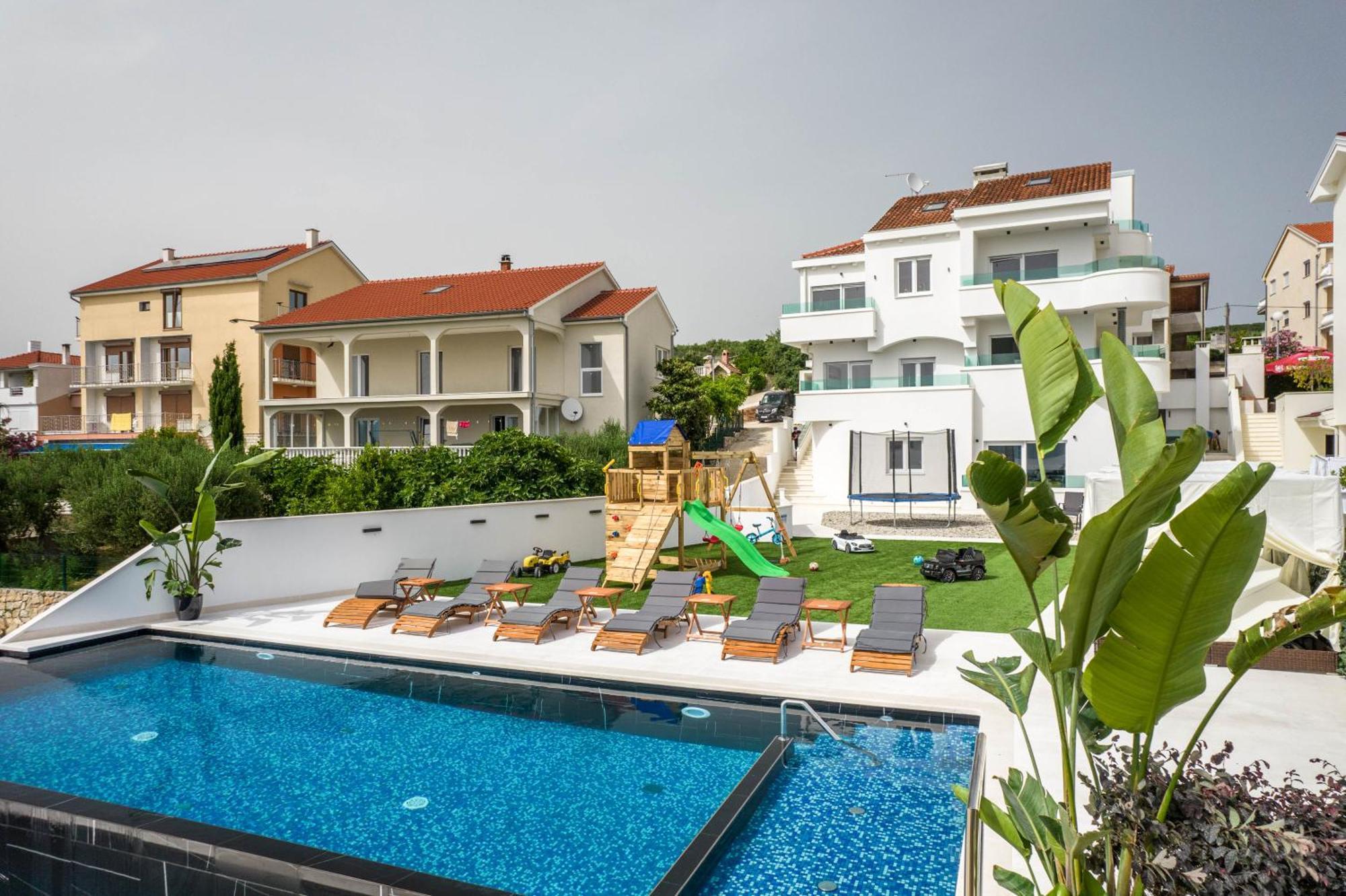 Holiday House Dominik Apartments Свети Петър Стая снимка
